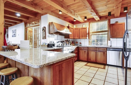 Stowe Area House | Redwood: large 8 br home near Trapp Lodge w/fireplace, a/c, game room & deck!