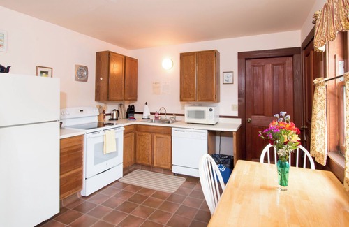 Mendocino Apartment | Redwood Tower with WiFi in charming Mendocino
