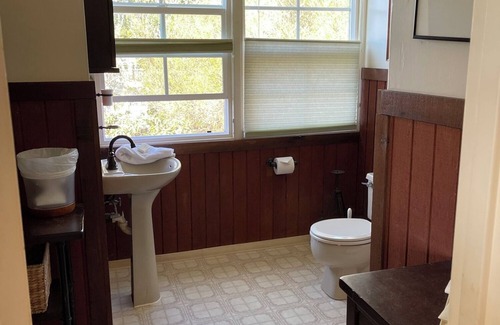 Trinidad Bed & Breakfast | Redwoods Room - Spacious Elegance at The Lookout at Trinidad Bay