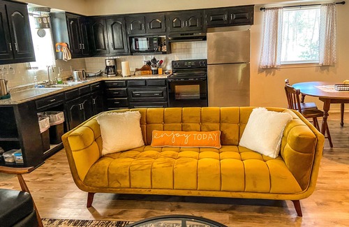 Quitman Hotel | Reel Inn and Lodge