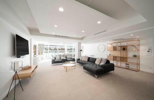 Cannes City Centre Apartment | REF 1071 - Cannes Center - 5mins to the Palais des Festivals