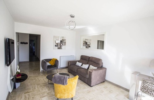 La Napoule Apartment | Ref: 3p25 location 3pièces dans une résidence avec piscine Mandelieu-la-Napoule