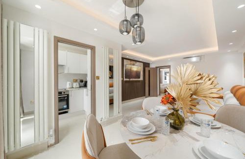 Mayfair Apartment | Refined 2 Bedroom Home in Londons Elite Mayfair District H10