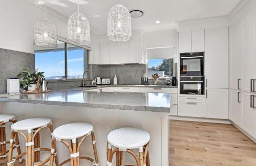Soldiers Point House | Reflections at Sunset Beach