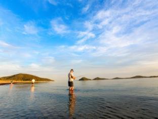 Hawks Nest Resort | Reflections Jimmys Beach - Holiday Park