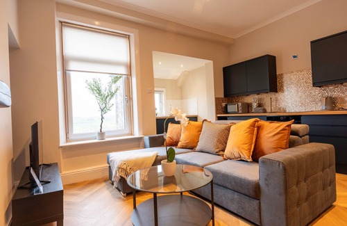 Shotts Apartment | Refreshing Modern Apartment in Shotts