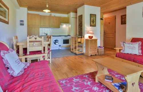 Le Chinaillon Apartment | Refuge F5: Lovely apartment near slopes!