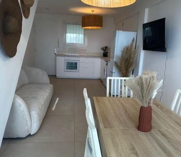 Giens Apartment | Refuge Mer & Pinède à Giens