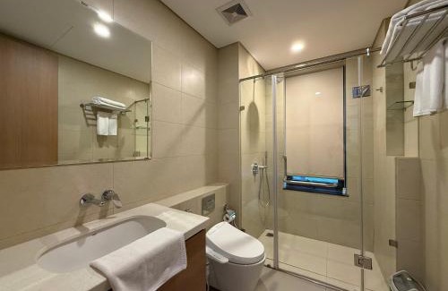 Mang Yang Apartment | Regal Residences Tay Ho