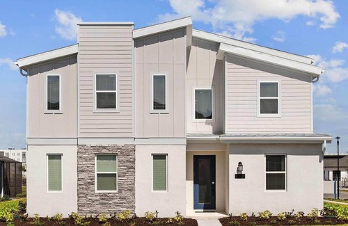 Florida Center House | Regal Riviera | Fab NEW home w/chic decor, huge LR/DR, & PVT pool - on I-Drive