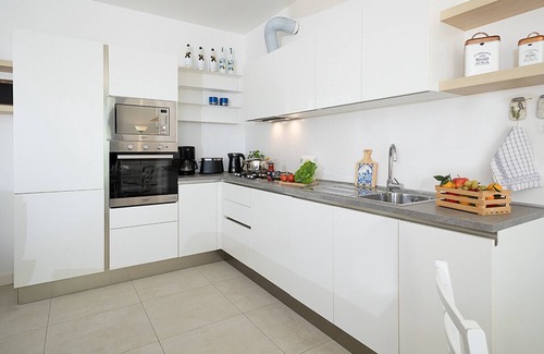 Montioni Apartment | Regarda - apartment Brezza di Lago 1 with pool and air conditioning