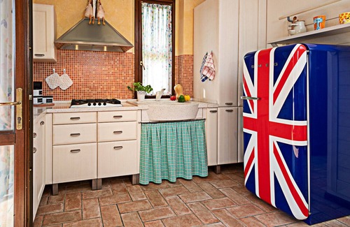 Montioni Apartment | Regarda - appartment "Iris" in complex with swimming pool very close to the Lazise city centre