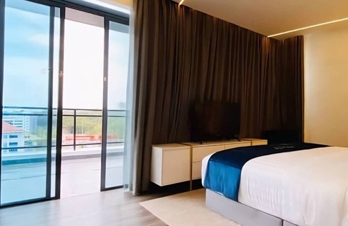 Batu Lintang Hotel | Regatta Stay Kozi Square Kuching