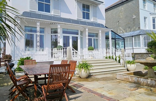 Deal Cottage | Regency Apartment - a holiday let that sleeps 4 guests in 2 bedrooms