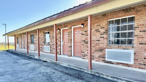 Hondo Hotel | Regency Inn Hondo