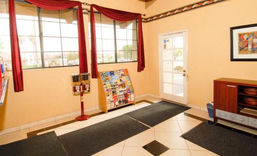 Moreno Valley Hotel | Regency Inn