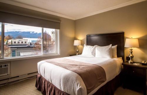 Revelstoke Hotel | Regent Hotel Revelstoke