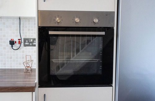 Somers Town House | Regent's Park, Sleeps 8, Pet Friendly & Garden