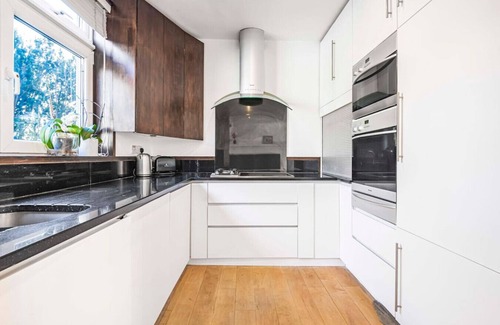 Regent's Park House | Regents Residence with Terrace, Office & Parking