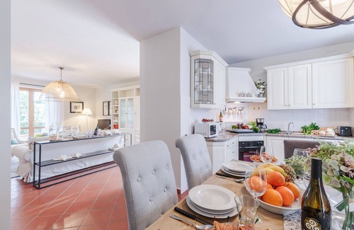 Marina di Pietrasanta Villa | Regina Beach, Luxury 3 bedrooms Villa by the Beach in Marina di Pietrasanta