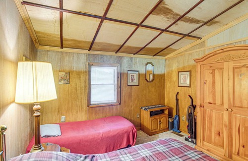 Reidsville Cabin | Reidsville Riverfront Cabin w/Deck & BBQ Grill!