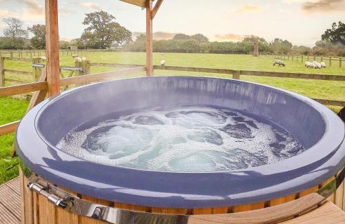 Rugeley Ski Chalet | Reindeer Lodge Very Special Retreat With Private Hot Tub Near Cannock Chase By STAE-Homes