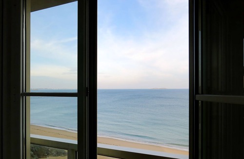 Saint-Ideuc Apartment | Reine Marine -T2 Face Mer by Interhome