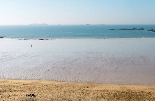 Saint-Ideuc Apartment | Reine Marine -T2 Face Mer by Interhome