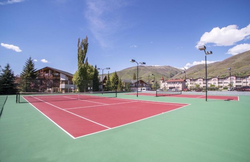 Zermatt Villa | Rejuvenate in Mtn Villa-Mineral Hot Spring-Spa-Sauna Villa 2074 villa