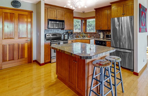 Manchester House | Rejuvenate in this home with fire place, hot tub, ocean/lighthouse/sunset views