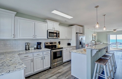 Sneads Ferry House | Rejuvenate! Full 4Plex Oceanfront Rental w/Views | Pool | 4 Hot Tubs | Elevator