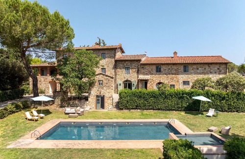 San Pietro in Bossolo Villa | Relais Badia a Passignano - Tempranillo Apartment
