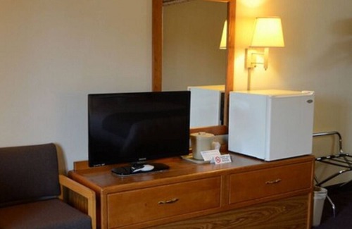 Thorp House | Relax and Recharge! 3 Pet-friendly Units, Free Parking, Near Stanley Theatre