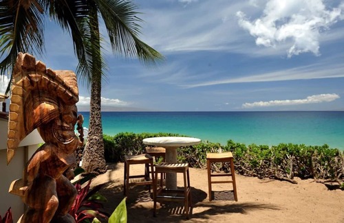 Kaanapali Hotel | Relax and Recharge! Oceanfront, Outdoor Pools, Near Alii Kahekili Beach