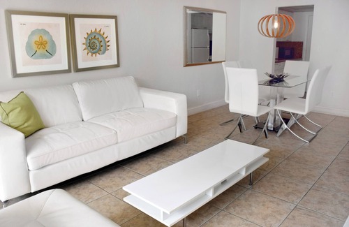 Key Biscayne Apartment | Relax And Recharge! Family Suite, Private Beach Access, Outdoor Swimming Pool
