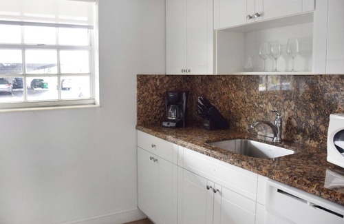 Key Biscayne Apartment | Relax And Recharge! Family Suite, Private Beach Access, Outdoor Swimming Pool