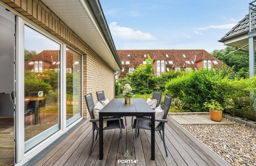 Timmendorfer Strand Apartment | "Relax and Unwind in the Cozy Bikini Bottom Apartment by the Beach!"