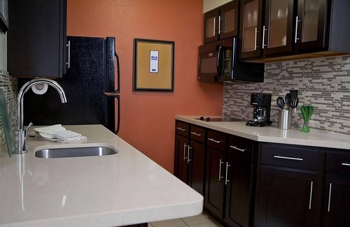 San Bruno Resort | Relax and Unwind! 2 Spacious Units, Free Breakfast, Outdoor Pool, Pet-friendly!