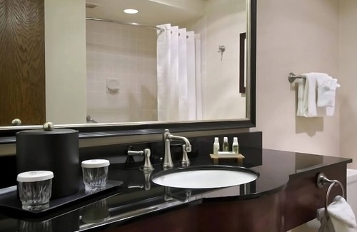 Elko Hotel | Relax and Unwind! 3 Convenient Units, Outdoor Pool, FREE Parking, Pets Allowed!