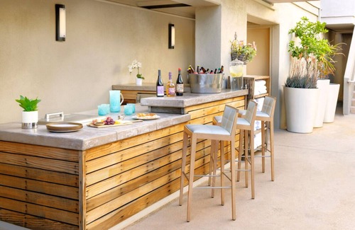 Calabasas House | Relax and Unwind! 4 Convenient Units, Dog-friendly Property, Outdoor Pool!