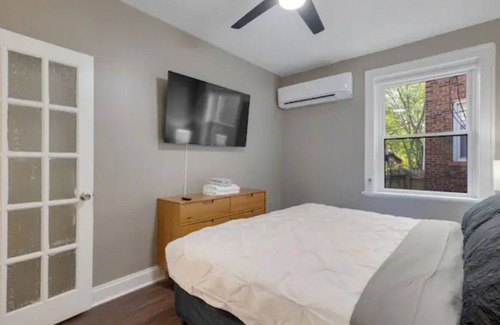 St. Louis Apartment | Relax and unwind. Great 4 longer stays