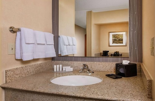 University Place Resort | Relax and Unwind! Pet-Friendly Property! Outdoor Pool, Onsite Parking!