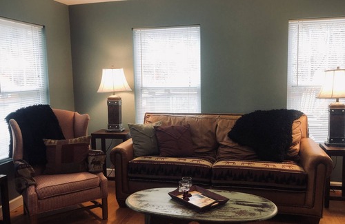 Bat Cave Cottage | Relax at Cozy River Cottage