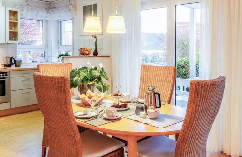 Gaienhofen Apartment | Relax & enjoy: Haubentaucher holiday apartment directly on the lake in Hemmenhof