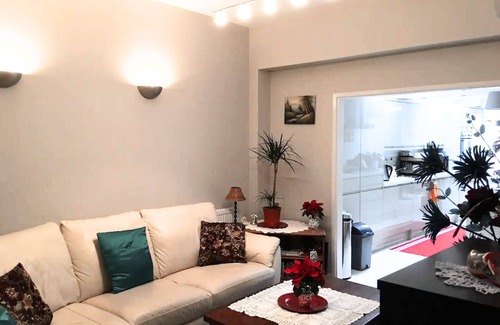 Green Street East House | Relax in a 6-Bedroom House w/a Sunny Garden. Perfect for Group Business Travel!