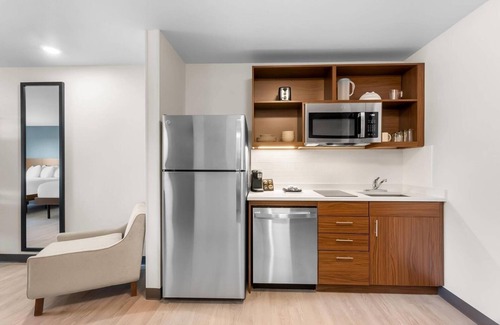 Cheyenne Hotel | Relax in a Clean & Contemporary Suite w/Fully Equipped Kitchen Near Downtown