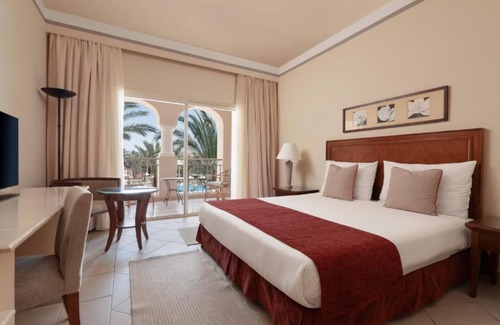 Marsa Matruh Hotel | Relax in a Spacious Room by the Shoreline - Direct Access to Almaza Bay Beach