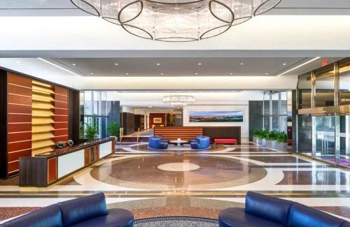 Crystal City Apartment | Relax in Apt Close to Highlight Landmarks