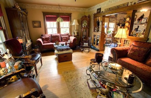 Birchwood Apartment | Relax in our English Garden King Suite at The Cobblestone Bed & Breakfast
