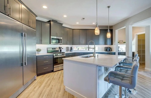 Lakewood House | Relax in Style: Spacious Lakewood Retreat w/AC & Hot Tub, Spacious, Luxury Home w/Hot Tub